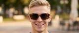 Ray-Ban RB4068 642/57 60 Muški model sprijeda